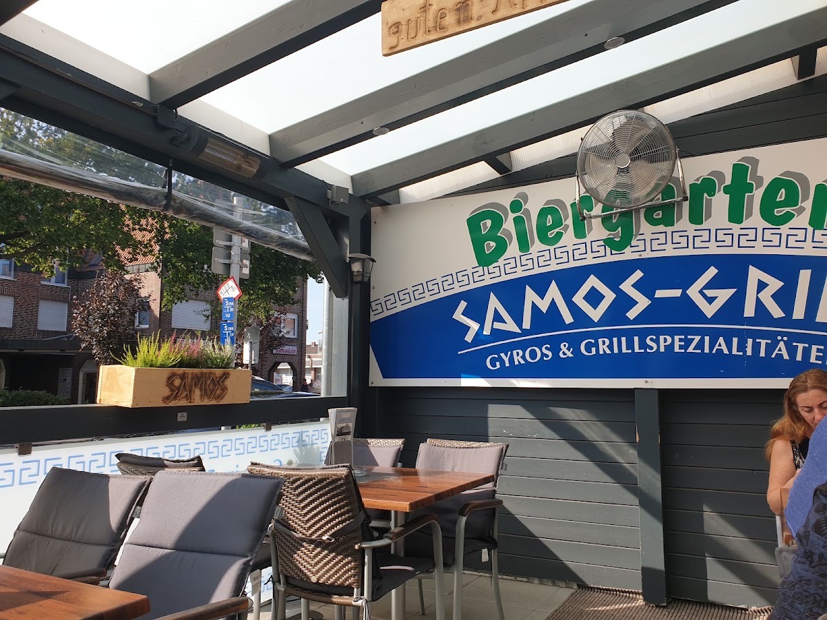 Der Wintergarten und Biergarten am Samos Grill